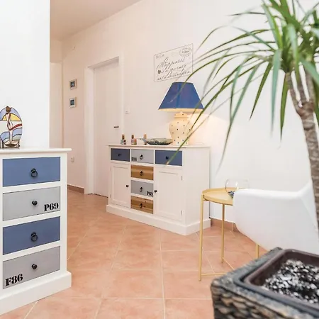 Casa vacanze Awesome In With Sauna